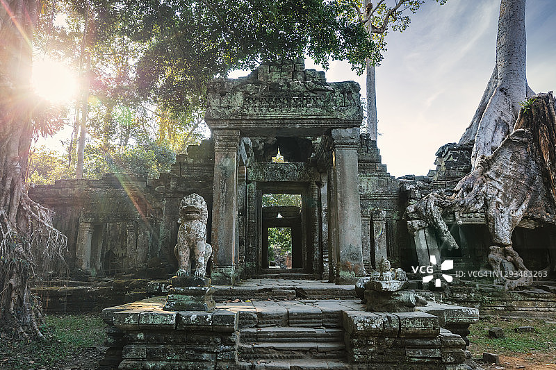 柬埔寨暹粒吴哥窟建筑群圣剑寺图片素材