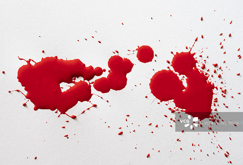 抽象背景，白色画布上的红色墨水滴图片素材