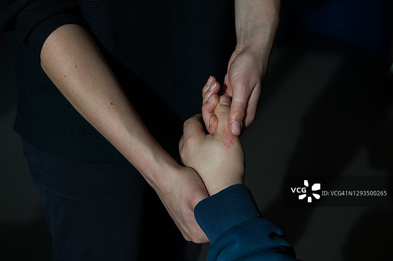 手部按摩图片素材