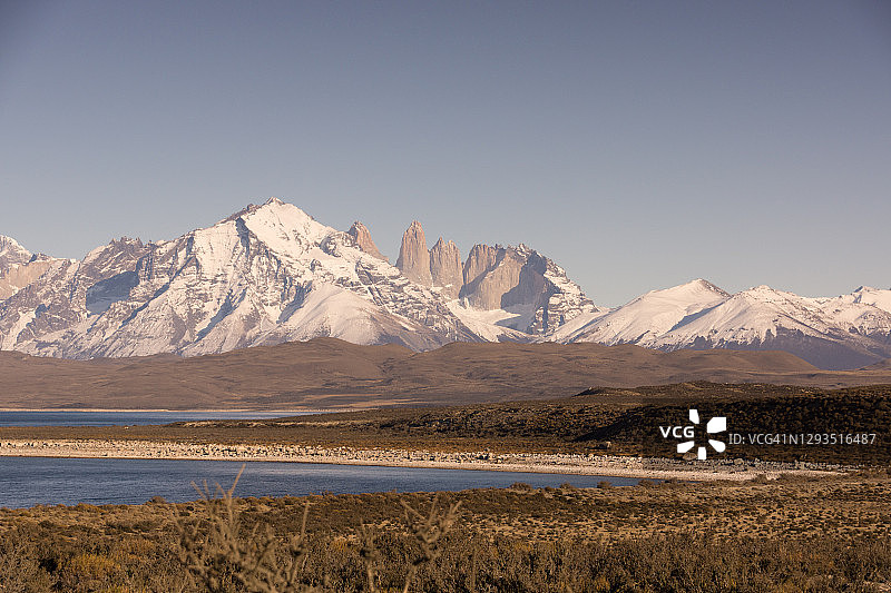 托雷德尔潘恩峰的安第斯山脉图片素材