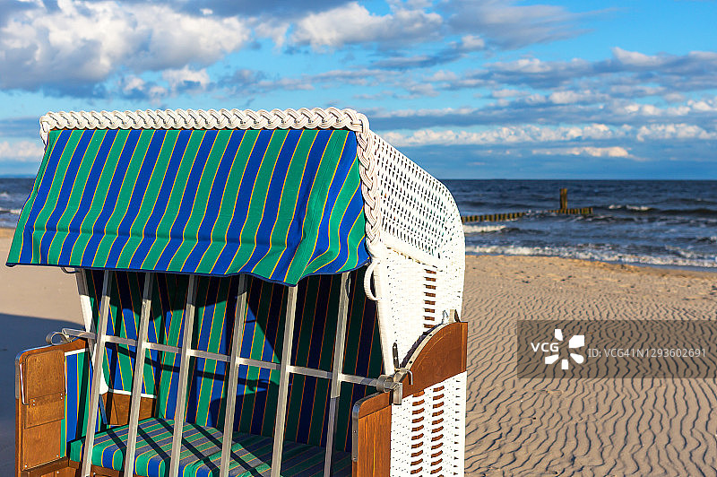 沙滩椅和海滩图片素材