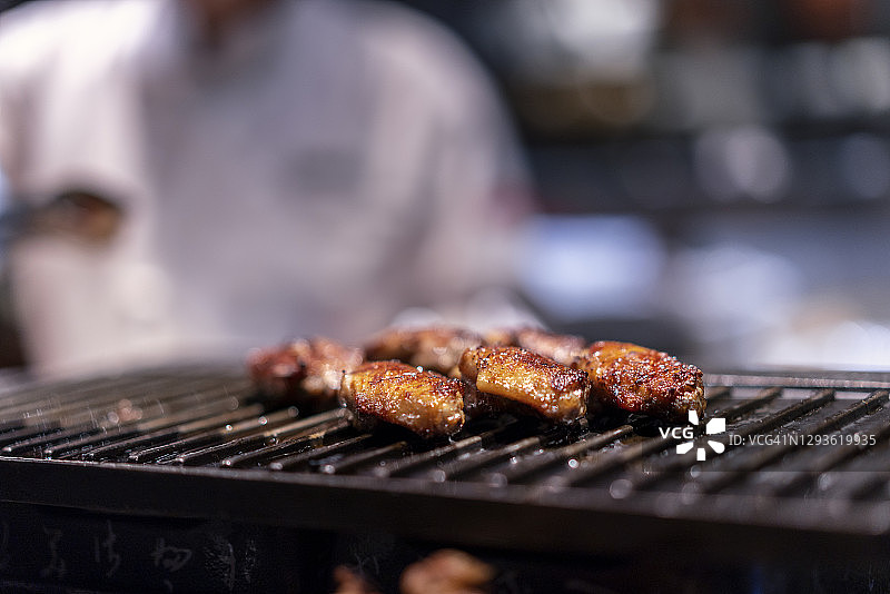 烤架烤鸡翅图片素材