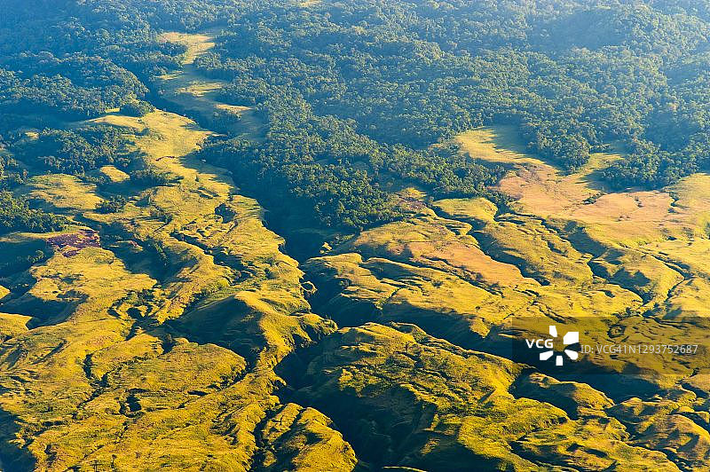 林贾尼火山航拍景观照片，龙目岛，印度尼西亚，亚洲图片素材