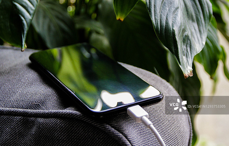 手机充电图片素材