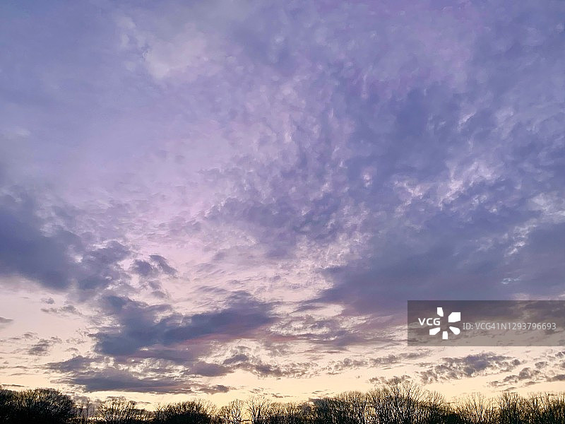 紫色云彩景观图片素材