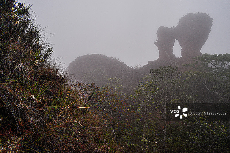 吉马良斯沙帕达砂岩地层图片素材