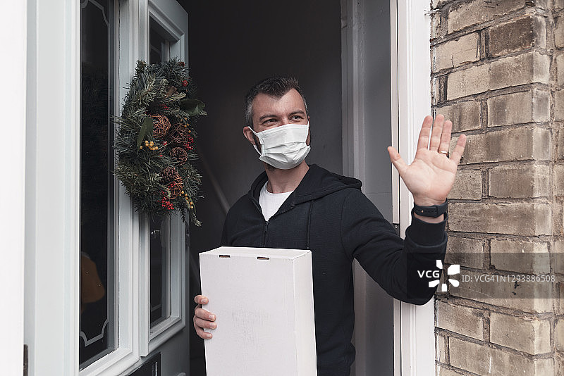 面具后的微笑图片素材