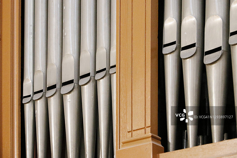 法国诺曼底库唐斯大教堂的小管风琴图片素材