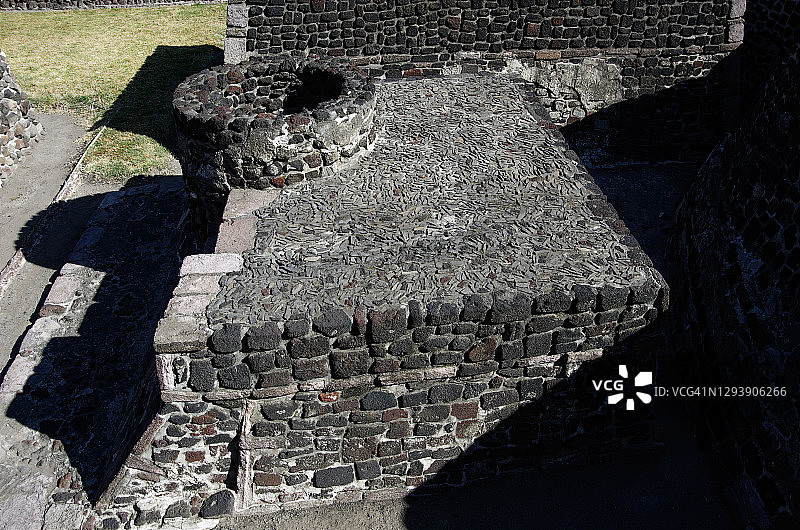 墨西哥特拉特洛尔科三文化广场的羽蛇神庙遗址图片素材