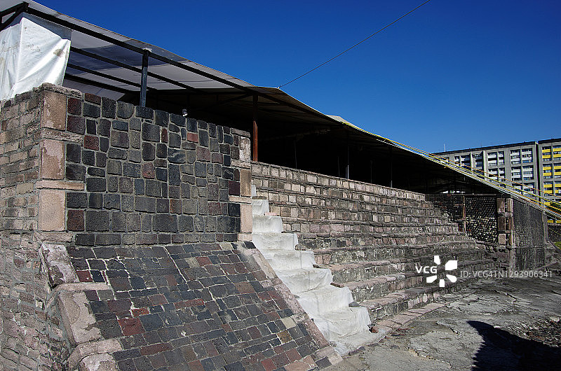 墨西哥特拉特洛尔科三文化广场的Gran Basamento图片素材