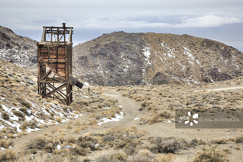 昔日矿镇的破旧建筑图片素材