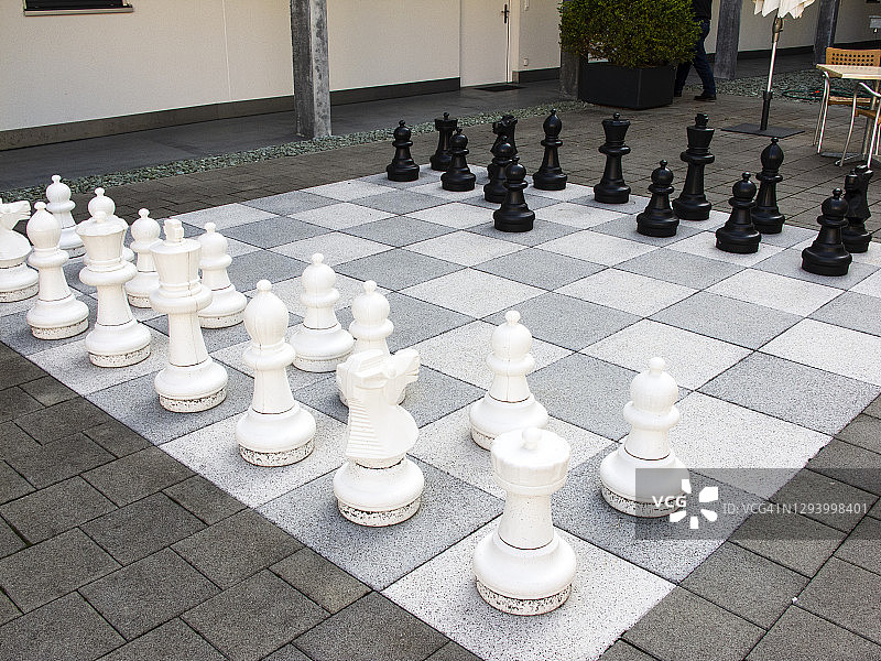 洛桑的地面上的国际象棋图片素材