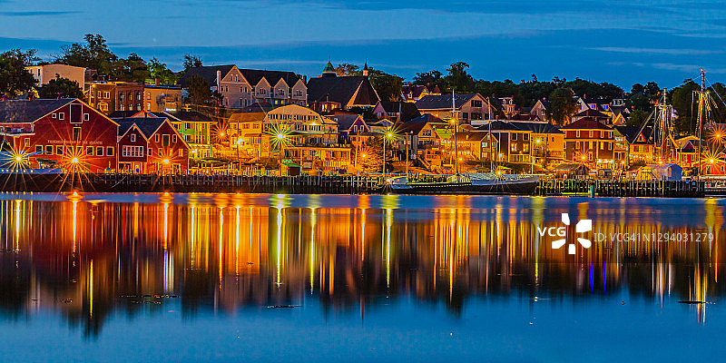 加拿大新斯科舍省卢嫩堡天际线图片素材