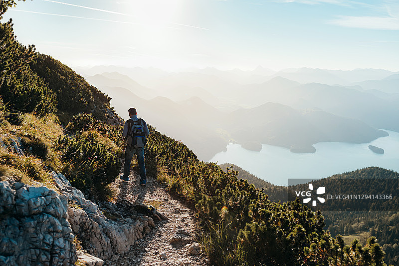 在巴伐利亚阿尔卑斯山徒步旅行图片素材