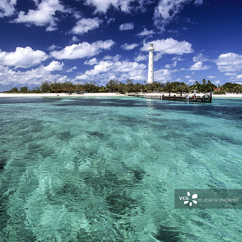 法国新喀里多尼亚，阿梅德岛与灯塔图片素材