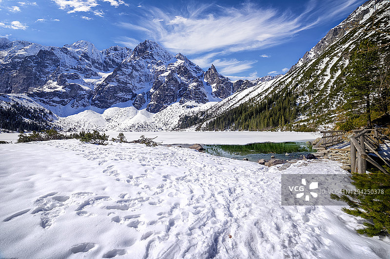 在波兰度假 - 塔特拉山脉的莫斯基奥科湖图片素材