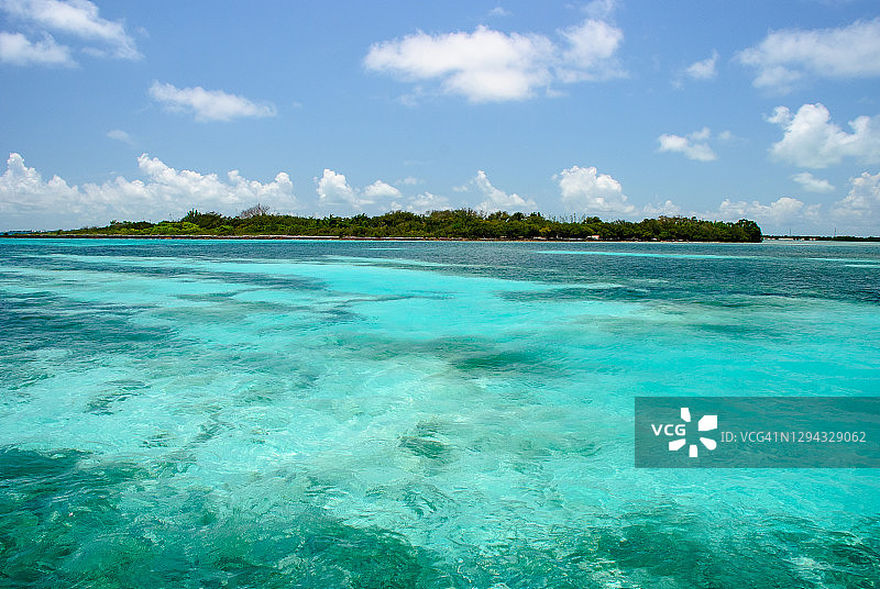 佛罗里达群岛伊斯拉莫拉达海湾水景图片素材