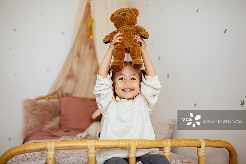 快乐的小女孩图片素材