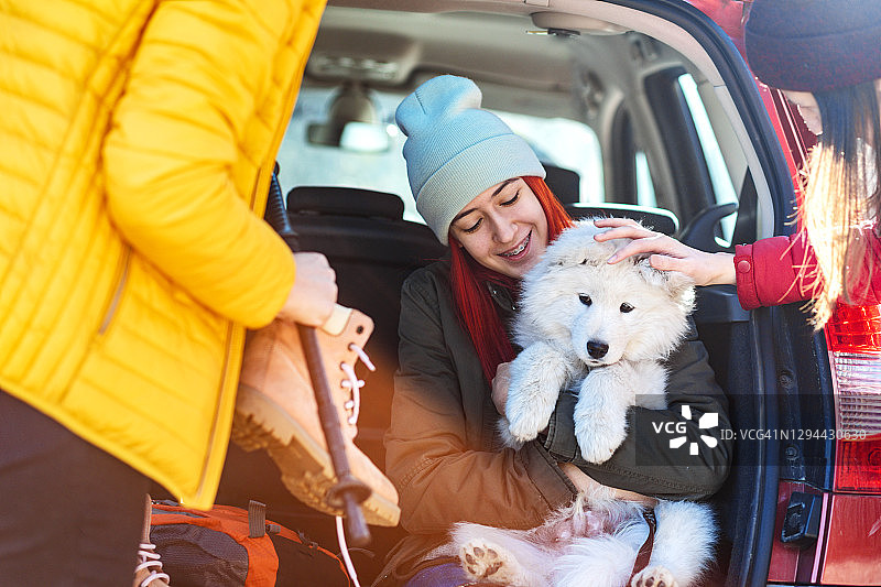 与挚友的冒险之旅图片素材
