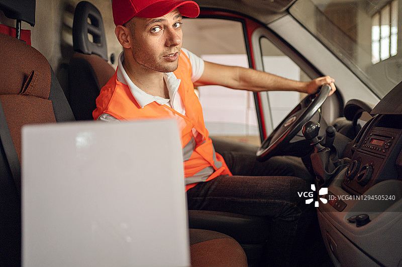 他总是说到做到图片素材