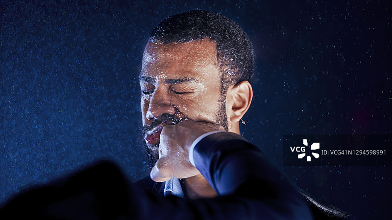 商人殴打同事图片素材