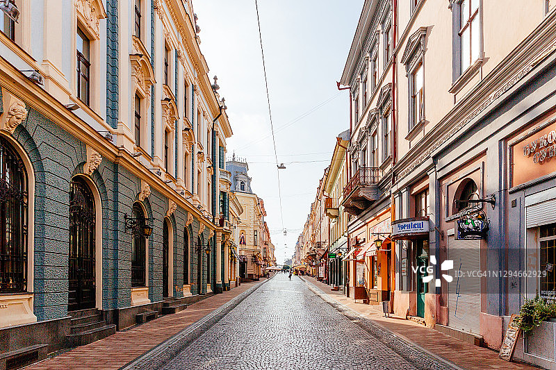 乌克兰切尔诺夫策历史中心的人行街道图片素材