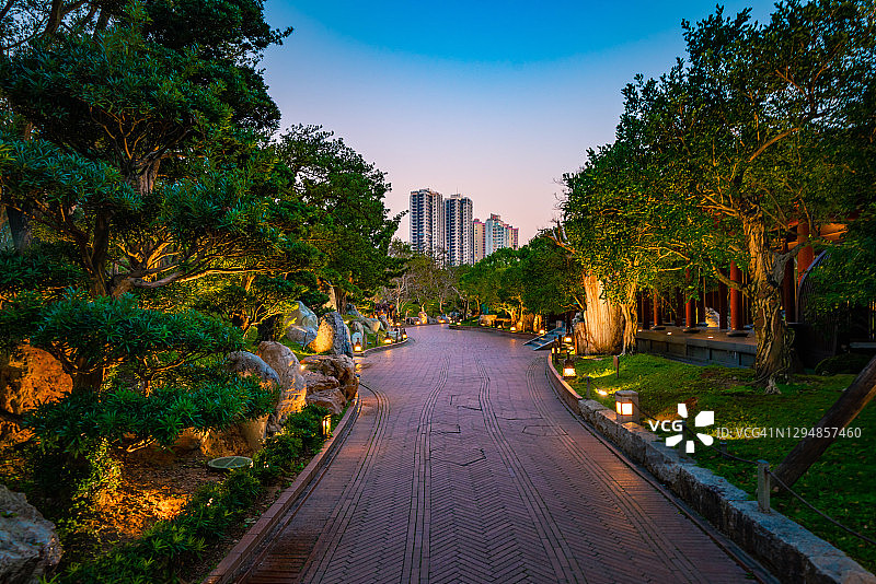 志莲净苑是一座大型佛教寺庙建筑群，位于香港九龙钻石山图片素材