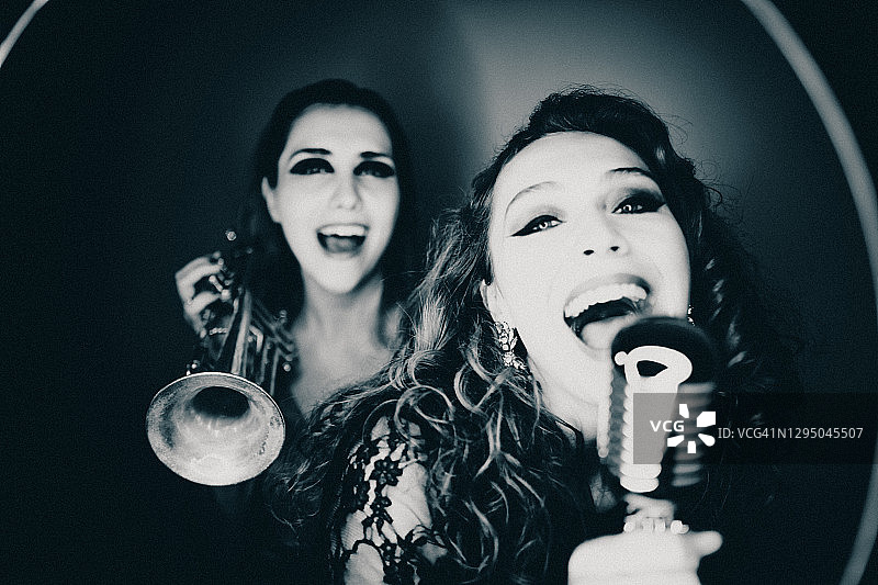 表演时间！图片素材