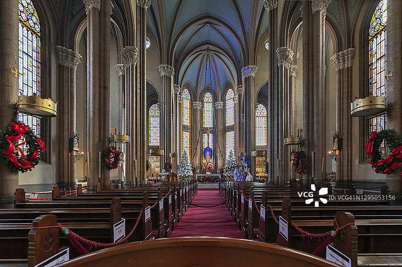 土耳其伊斯坦布尔贝伊奥卢区的圣安东尼教堂图片素材