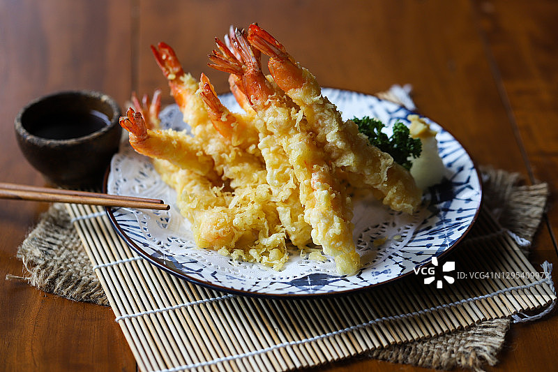 香脆炸虾天妇罗，日式特色美食，美味又健康图片素材