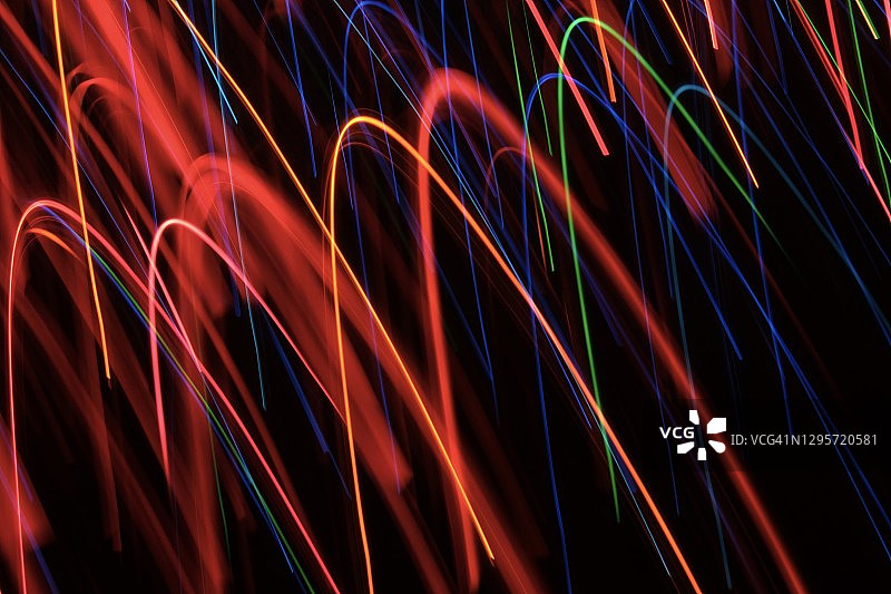 彩色灯光轨迹抽象图案图片素材