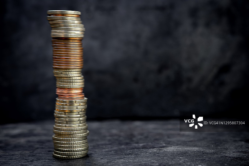 欧元构成的塔图片素材