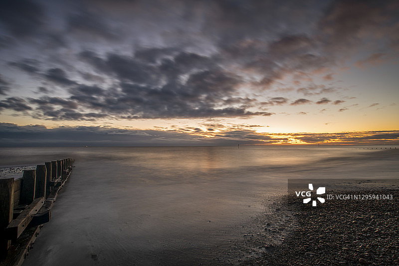 冬天太阳升起图片素材