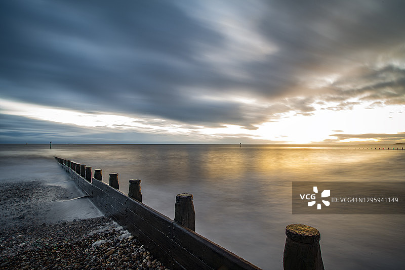 冬天太阳升起图片素材