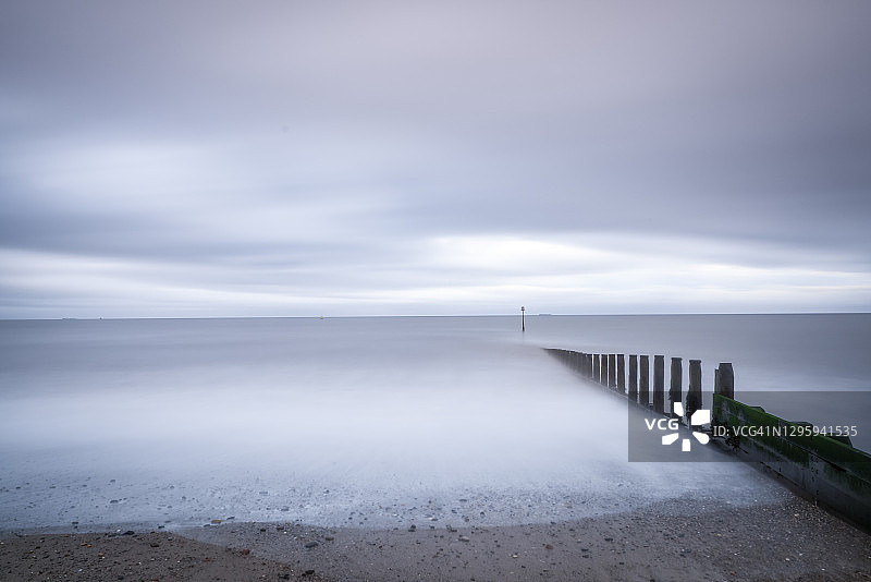 冬天太阳升起图片素材