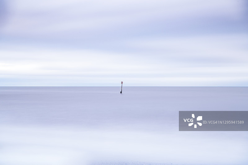 冬天太阳升起图片素材