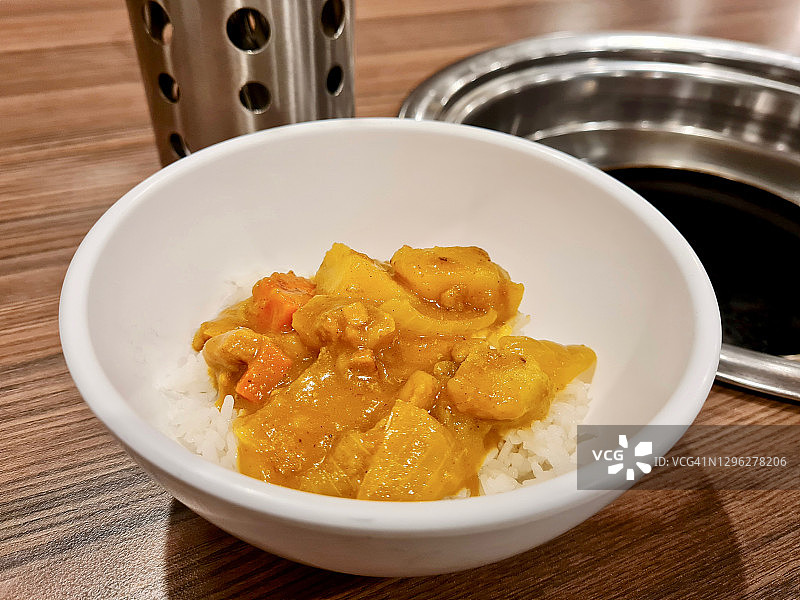 日式土豆咖喱猪肉饭图片素材