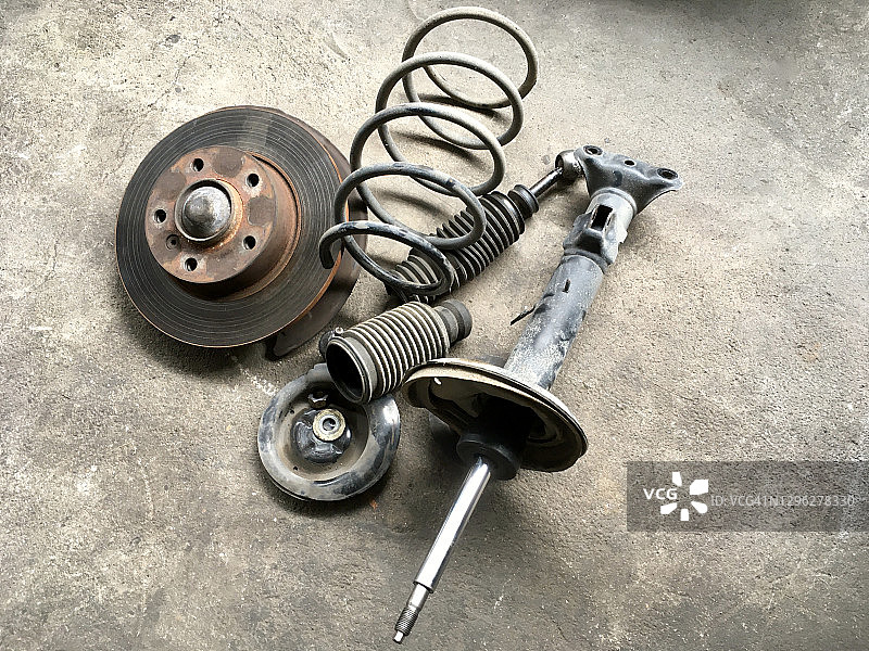 汽车减震器和盘式制动器图片素材