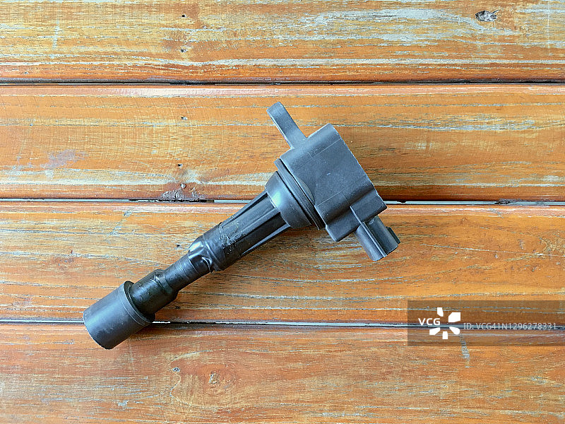 苯汽车发动机的点火线圈图片素材