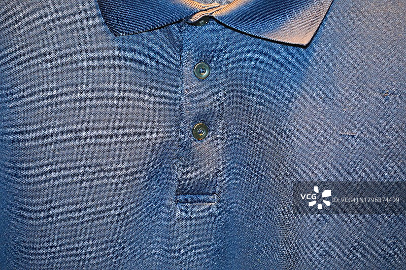 衬衫上的两颗纽扣图片素材