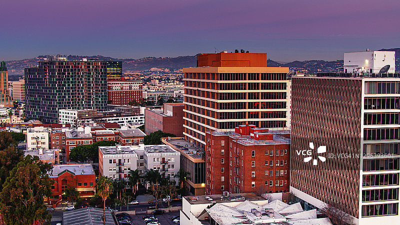 洛杉矶威尔希尔中心日出无人机航拍图片素材