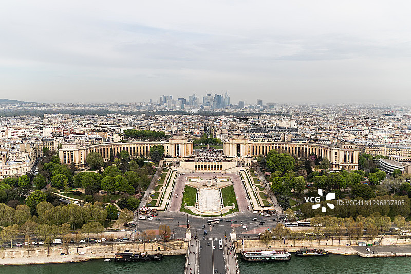 高角度拍摄的特罗卡德罗花园——法国巴黎图片素材