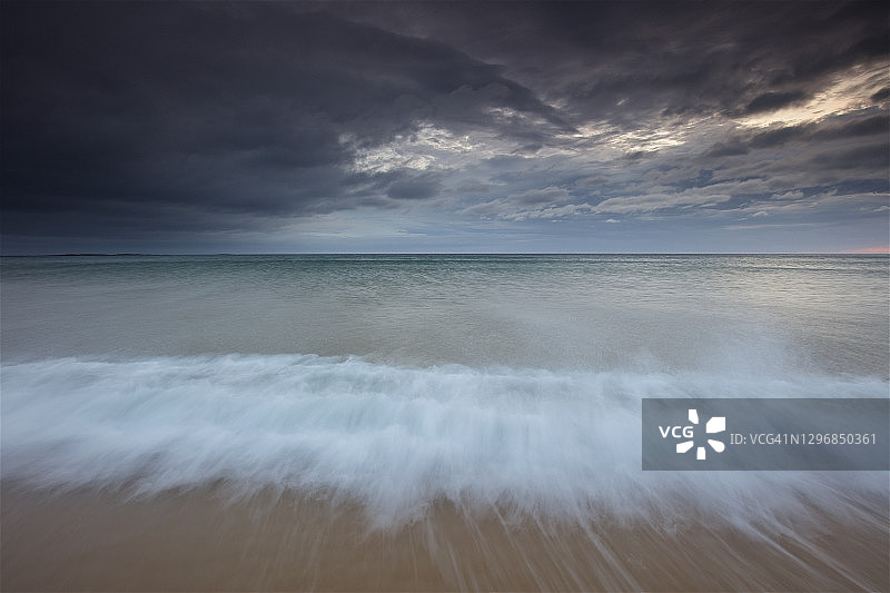 水波荡漾的海景摄影图片素材