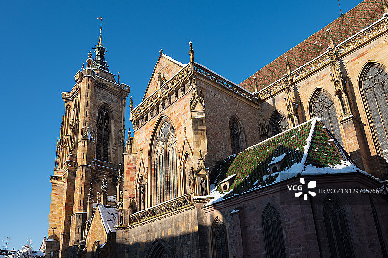 冬季法国科尔马的圣马丁教堂图片素材