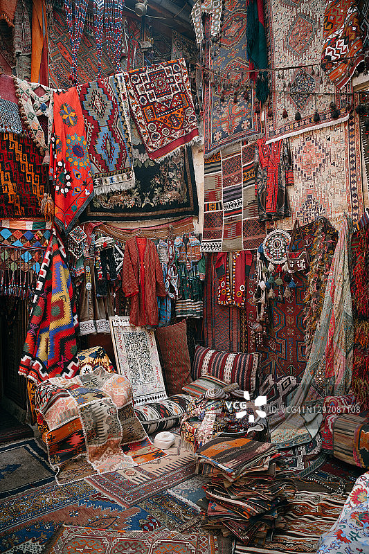 土耳其卡帕多奇亚的传统地毯店图片素材