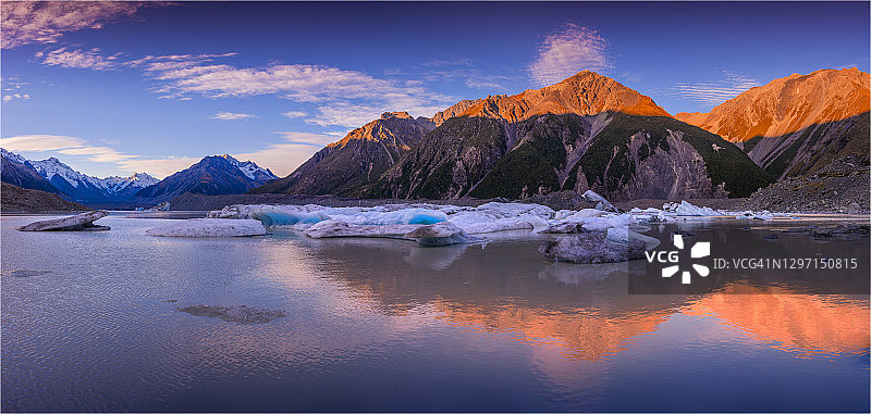 塔斯曼湖黎明全景，库克山国家公园，新西兰南岛图片素材