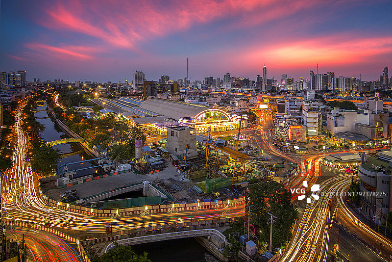 华南蓬火车站：通往泰国北部、东部、东北部和南部的主要枢纽图片素材