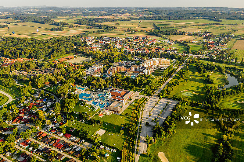 城市与农田航拍图片素材