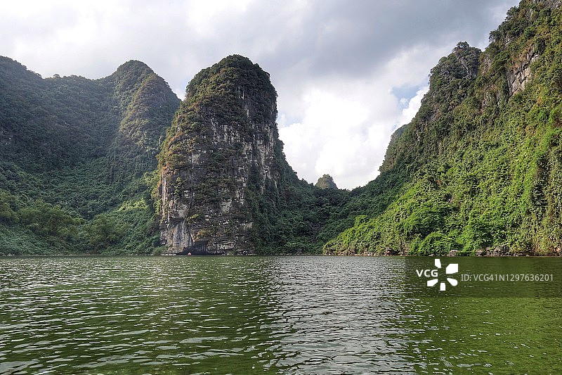 越南宁平长安石窟风光图片素材