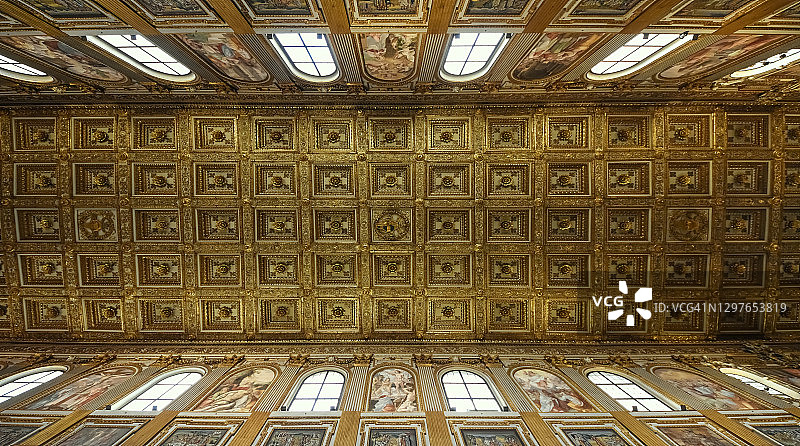意大利罗马圣母玛利亚大教堂天花板细节图片素材